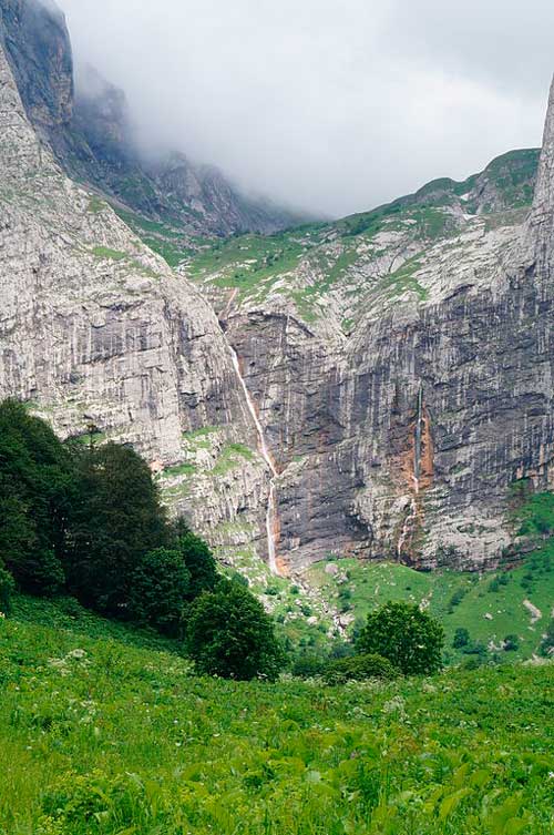 ТОП 10 Крупнейших и высочайших водопадов России - список, характеристика и фото