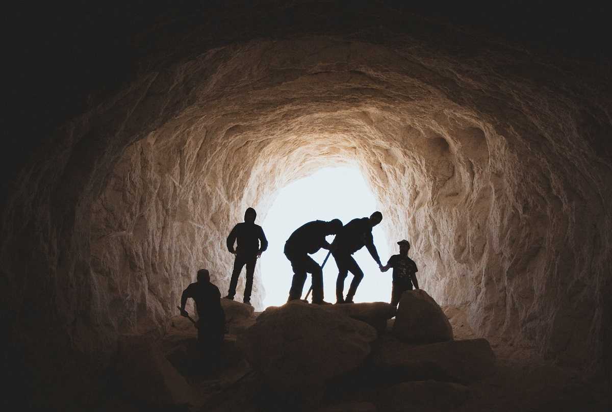 Спелеолог — кто такой, кем работает и наука