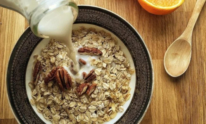 Овсяная клетчатка имитирует действие препаратов против ожирения, говорится в исследовании