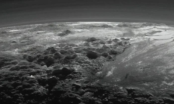 Новое видео показало ледяные горы на поверхности Плутона