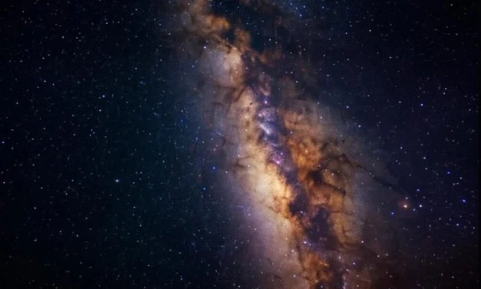 В центре Галактики нашли «космические торнадо» из органики