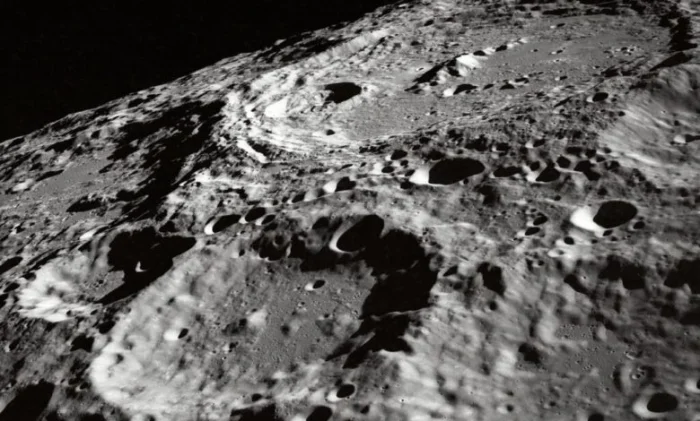 Лунная миссия Артемида-3 будет искать микроорганизмы на спутнике