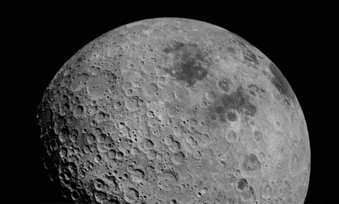 Земля окисляет Луну: раскрыта тайна ржавчины на полюсах спутника