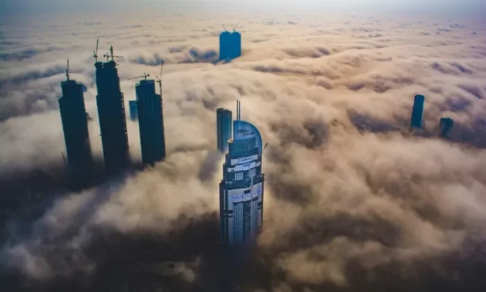 Наводнение в Дубае: при чём тут технология засева облаков