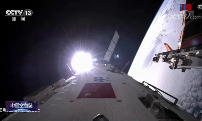 Грузовой корабль Китая долетел до станции за рекордные 2 часа