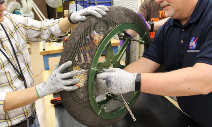 Колеса с эффектом памяти формы созданы для марсианских роверов