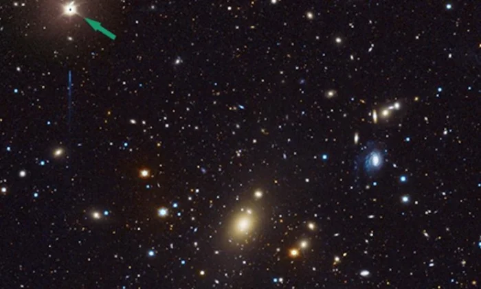 Рекордсмен: черная дыра массой 40 миллиардов солнц найдена в скоплении галактик