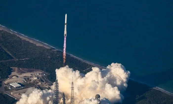 Исторический запуск Blue Origin: аппараты NASA на Марсе и возвращение ступени