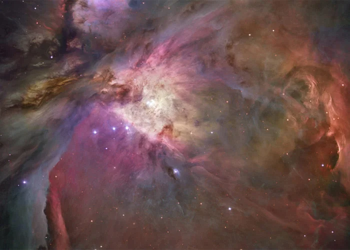 Какой цвет преобладал во Вселенной после Большого взрыва