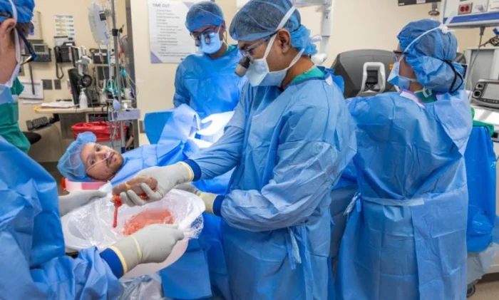 Операция в сознании: американцу пересадили почку