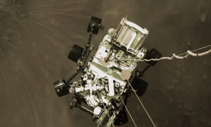 Опубликовано видео посадки Perseverance на Марс: первые кадры с парашютом