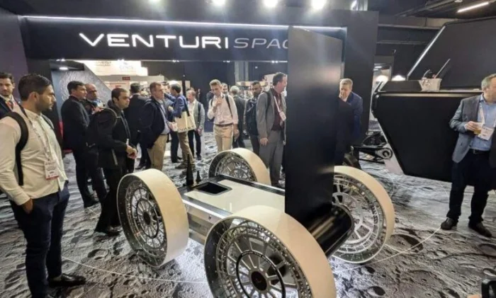 Лунный ровер FLEX показали перед отправкой на Луну в 2025 году