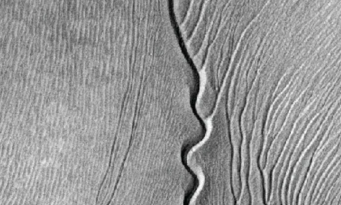 На Марсе нашли разгадку таинственных оврагов