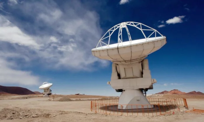 Данные ALMA помогли взвесить и датировать экзопланеты