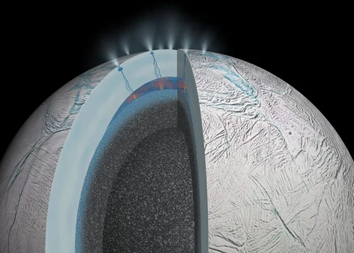 В гейзерах Энцелада найдены ключевые компоненты для зарождения жизни