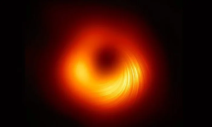 Способен ли свет превратиться в черную дыру