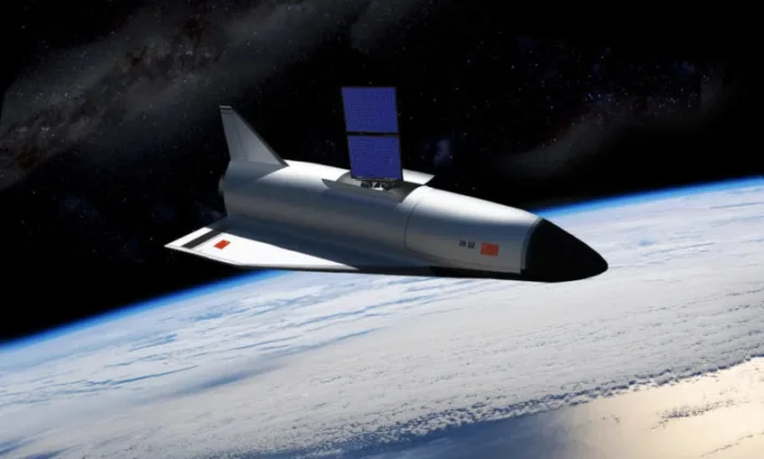 Китайский орбитальный самолёт выпустил неизвестный аппарат