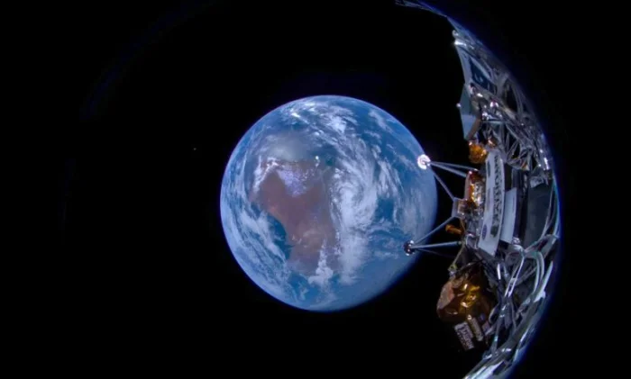 Первый снимок из космоса от частного аппарата Odysseus