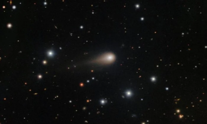 Телескоп Джемини-Юг заснял межзвездную комету 3I/ATLAS