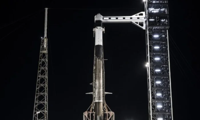 Усовершенствованный Dragon испытают в миссии по корректировке орбиты МКС