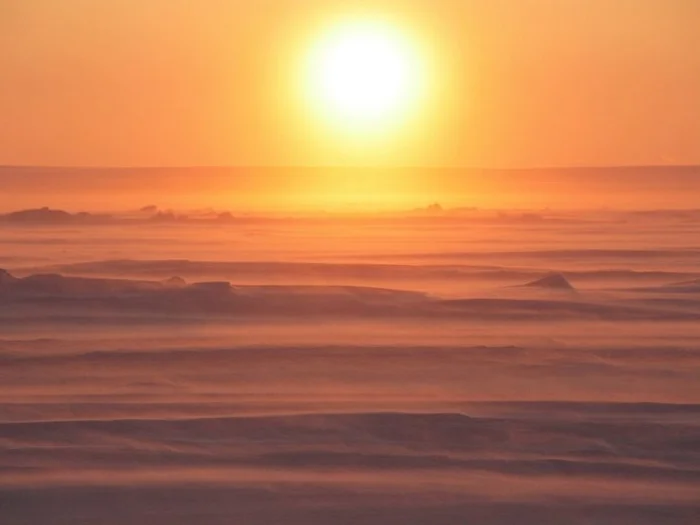 Красивый закат в Море Лаптевых.